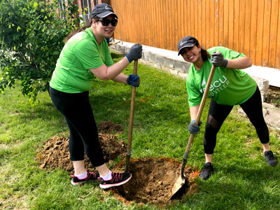 SECU MD Foundation volunteers getting down and dirty with hands on work.